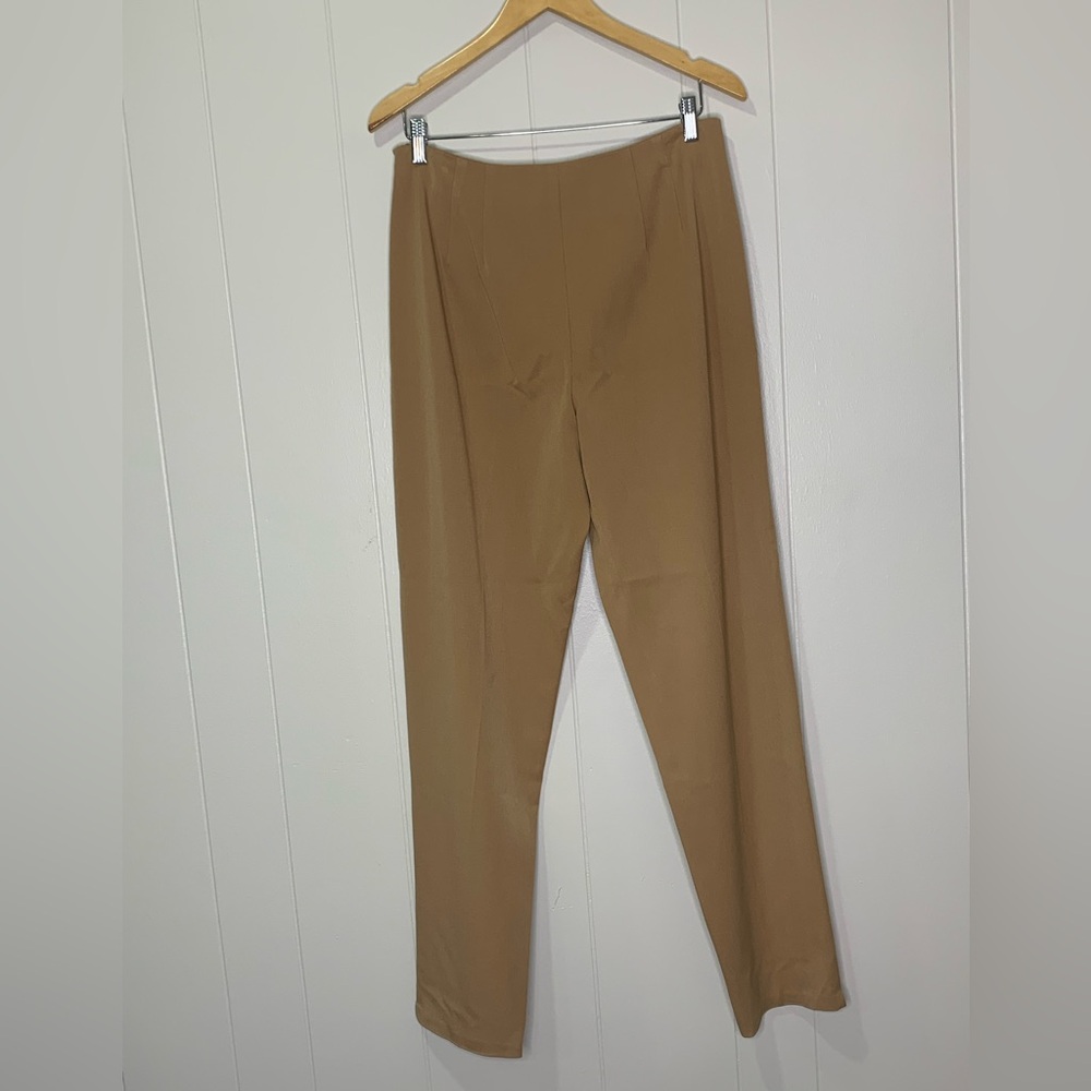 Like new women’s brown Talbots stretch pants size 10 